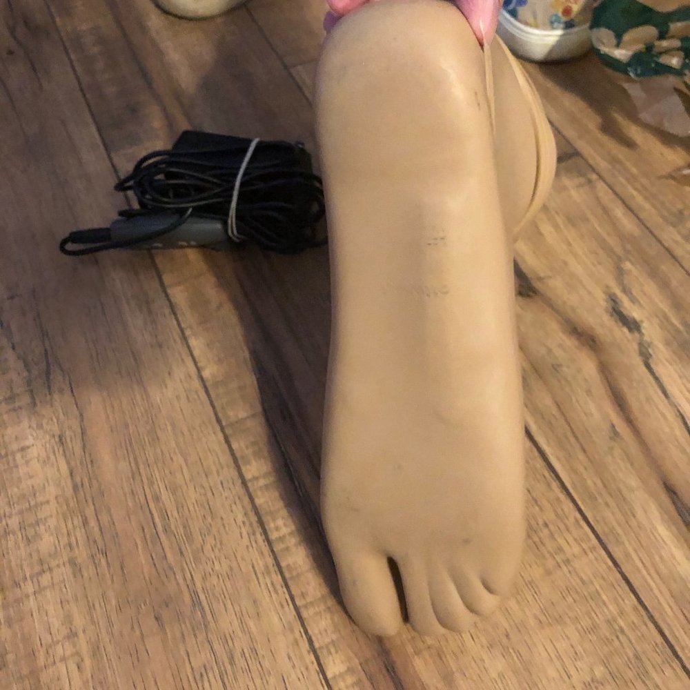 Otto Bock Microprocessor Prosthetic Right Foot, S… - image 1